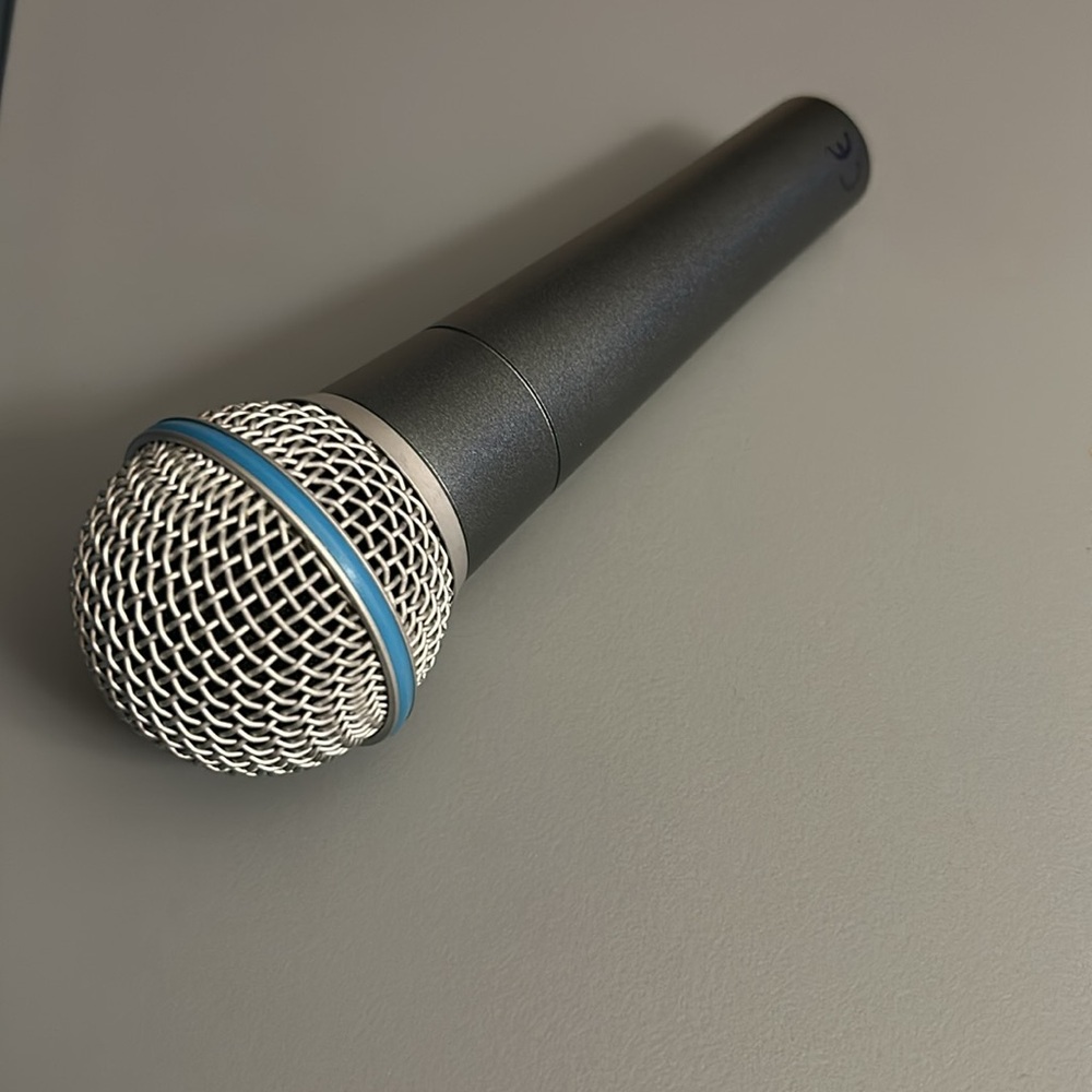 Shure beta 58A microphone - Picture 2 of 8